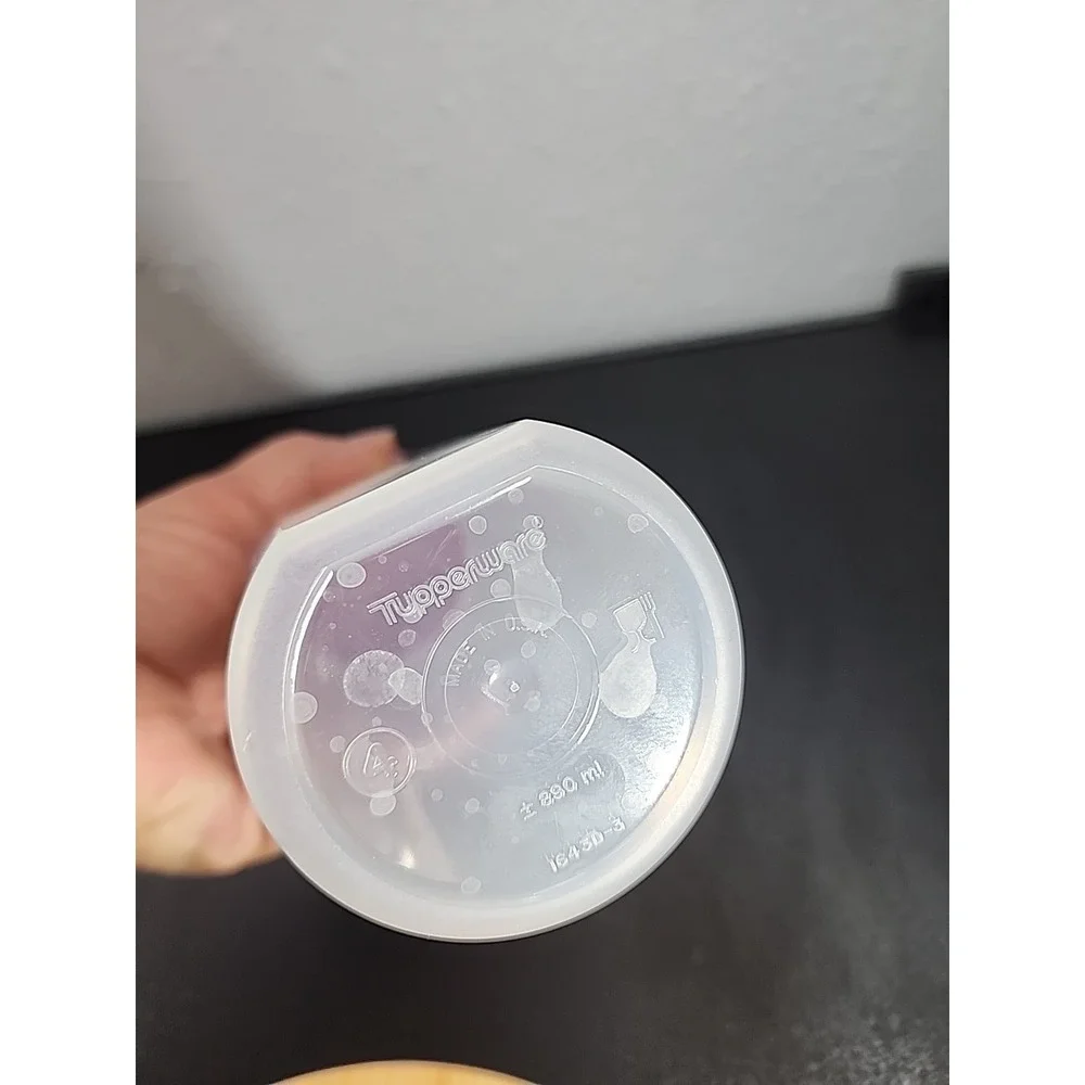 Tupperware 1643D-3, 30 Fluid Ounce-890 ml Container with 1607H-6 lid NEW‎